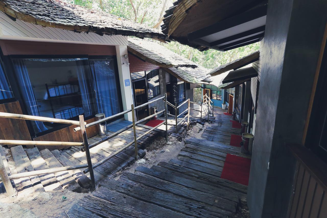 Paradise Beach Backpackers Hostel Patong Luaran gambar