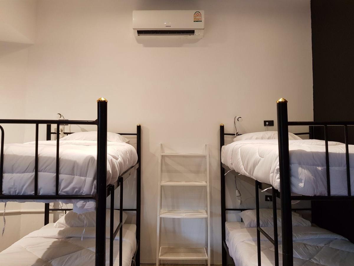 Paradise Beach Backpackers Hostel Patong Luaran gambar